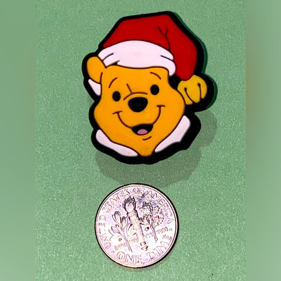 (10 for $15) Happy Winnie the Pooh w/a Christmas Hat Crocs Shoe Charms - Picture 1 of 1
